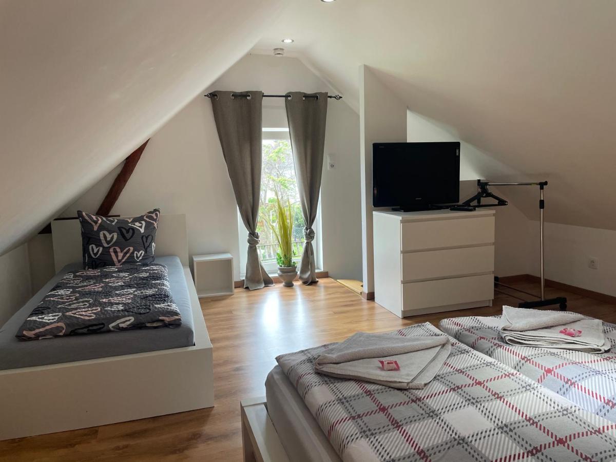 Kleine Gemuetliche Einliegerwohnung Mit Garten Und Pool Nordstemmen Buitenkant foto