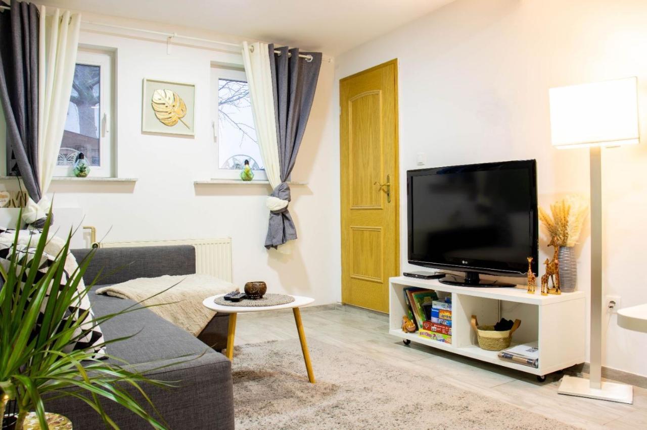 Kleine Gemuetliche Einliegerwohnung Mit Garten Und Pool Nordstemmen Buitenkant foto
