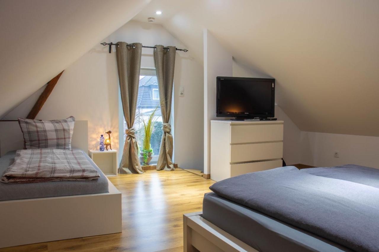 Kleine Gemuetliche Einliegerwohnung Mit Garten Und Pool Nordstemmen Buitenkant foto